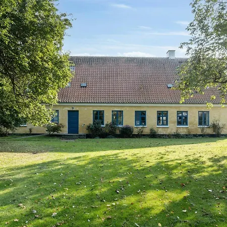 Ferienhaus Nostalgic Atmosphere At The Old Parsonage On Lyo Fåborg