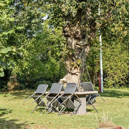 Nostalgic Atmosphere At The Old Parsonage On Lyo Hébergement de vacances *